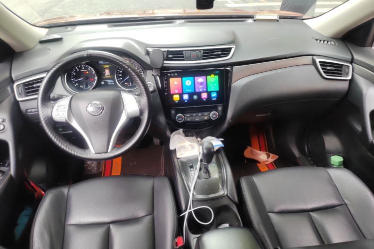 Used Nissan X-Trail 2014 2.0L CVT Comfort Edition 2WD Center Console