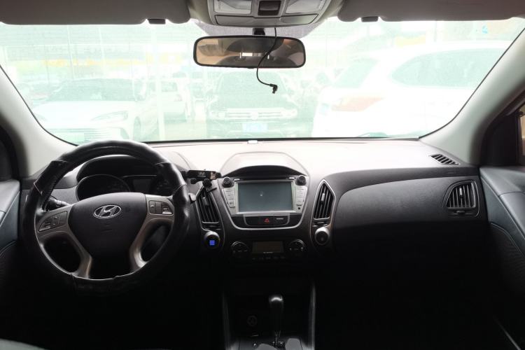 Used Hyundai ix35 2013 2.0L Automatic Two-Wheel Drive Smart GLS China IV Standard
