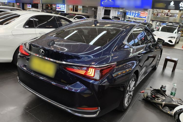 Used Lexus ES 2023 200 Excellence Edition