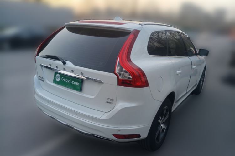 Used Volvo XC60 2015 T5 AWD Zhiyuan Edition Rear Right 45 Deg