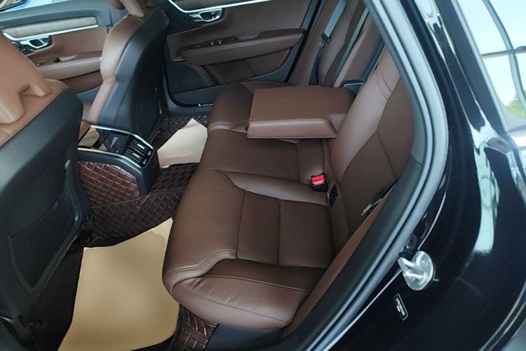 Used Volvo S90 2024 B5 Zhiyuan Luxury Edition
