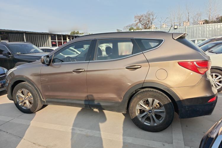 Used Hyundai Santa Fe 2013 2.4L Automatic 2WD Comfort Edition
