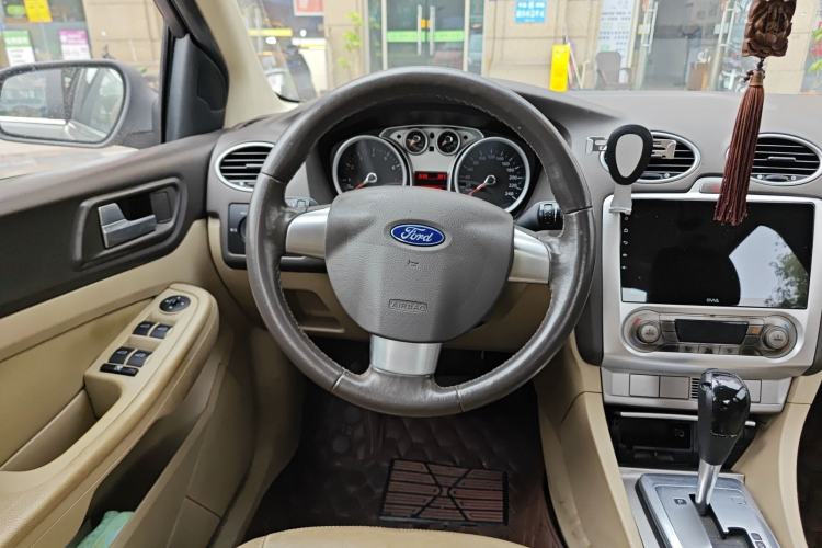 Used Ford Focus 2013 Sedan Classic 1.8L Automatic Fashion Edition
