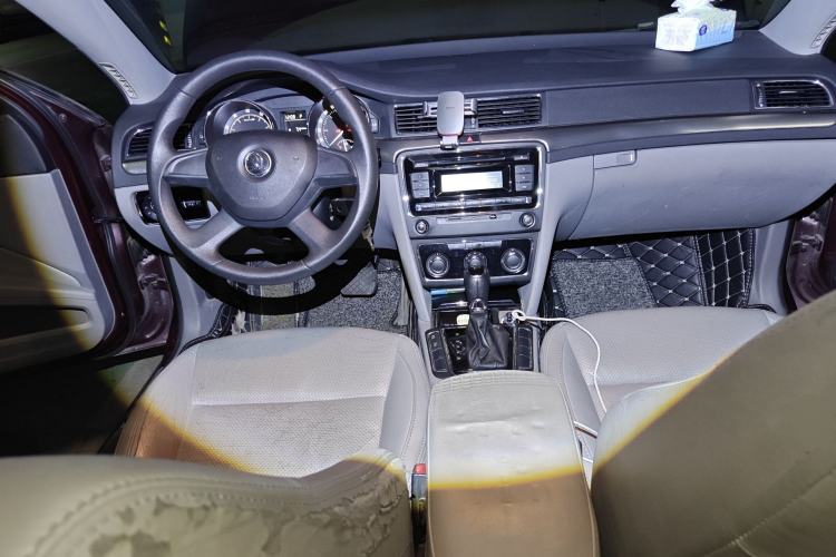 Used Skoda Superb 2013 1.4TSI DSG Sport Edition Center Console