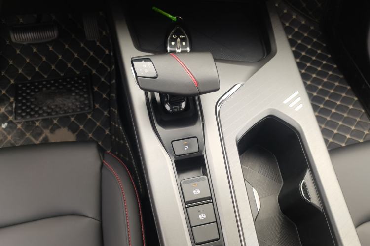 Used CHANGAN OSHAN X5 PLUS 2023 1.5T DCT Navigation Edition Gear Lever