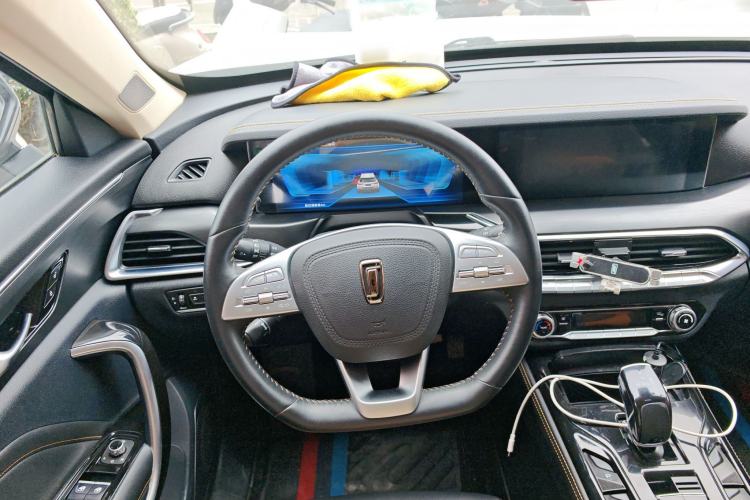 Used Bestune T77 2019 230 TID Automatic Prestige Version China V Emission Standard Steering Wheel