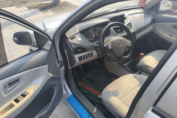 Used FAW Xiali N5 2014 1.3L Manual Comfort Version

