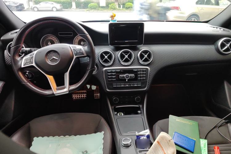 Used Mercedes-Benz A-Class 2015 A 200 Sport Edition Center Console