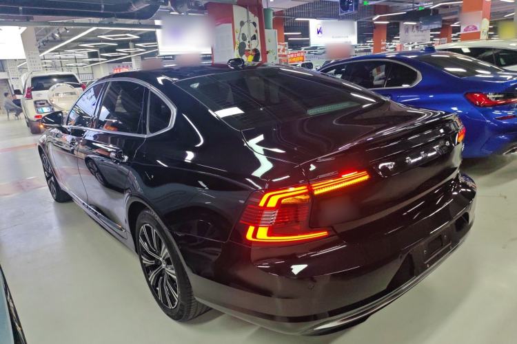 Used Volvo S90 2022 B5 Zhiyi Luxury Edition
