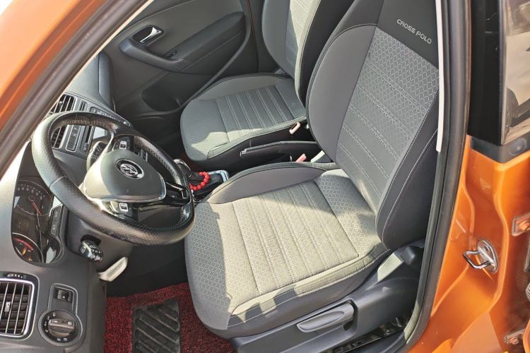 Used Volkswagen Polo 2014 1.6L Cross Polo Automatic Left Front Seat