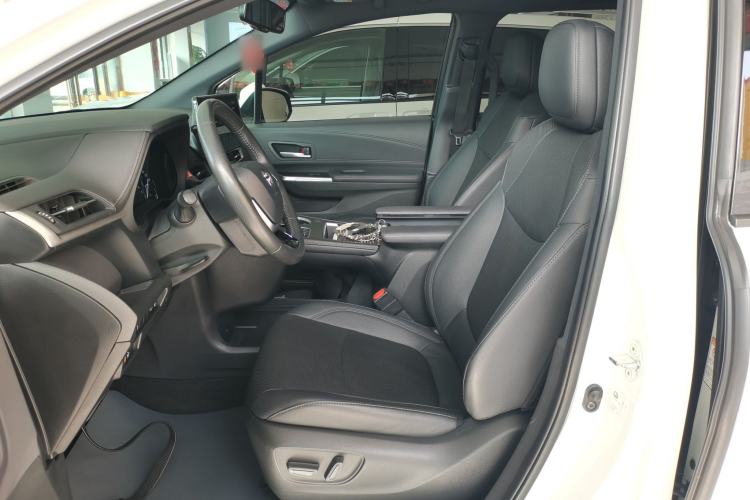 Used Toyota SIENNA 2021 2.5L Hybrid Premium Edition Left Front Seat