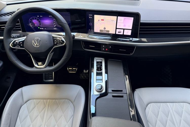 Used Volkswagen Tavendor 2023 380TSI Four-Wheel Drive R-Line Cruise Edition Interior 2