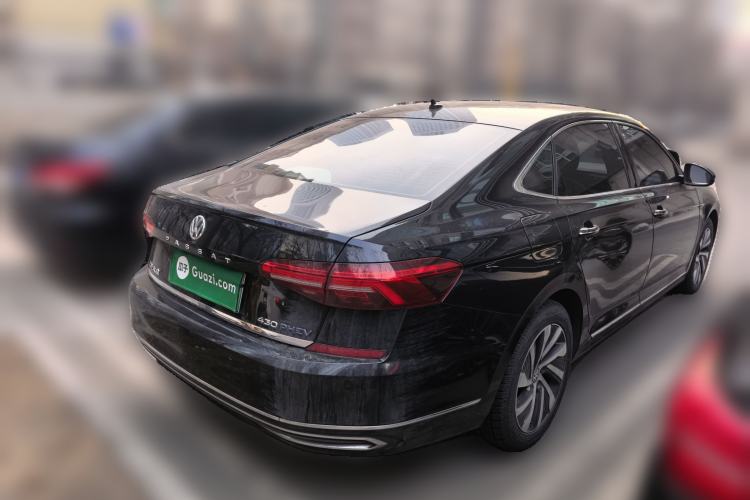 Used Volkswagen Passat New Energy 2019 430 PHEV Hybrid Luxury Edition Rear Right 45 Deg