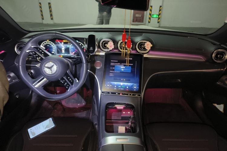 Used Mercedes-Benz C-Class 2024 C 260 L Brilliant Night Sports Edition Center Console