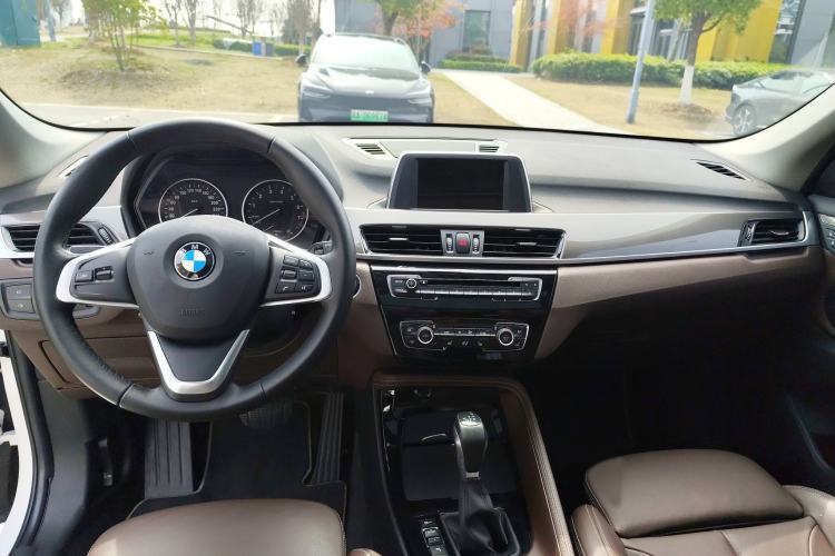 Used BMW X1 2016 sDrive20Li Luxury Model
