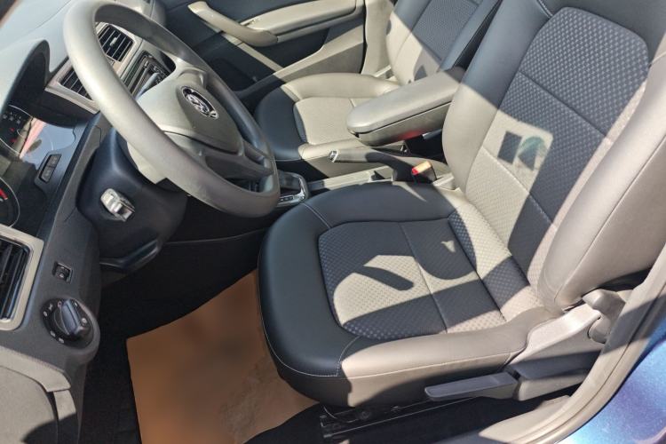 Used Volkswagen Santana 2015 Haval H6 1.6L Automatic Comfort Model
