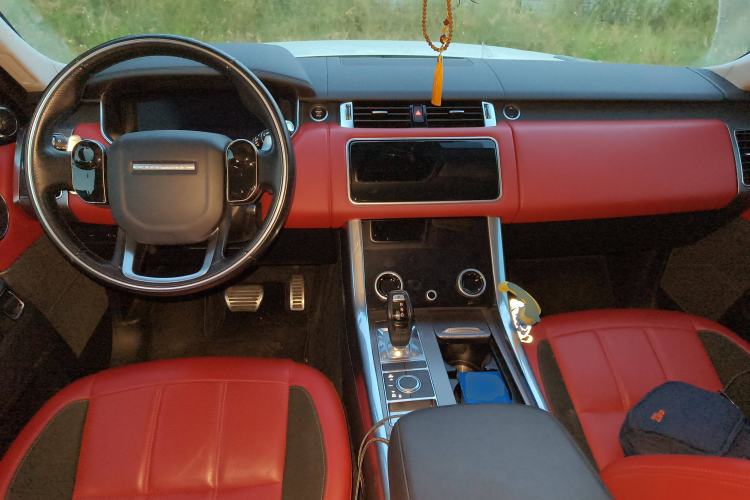 Used Land Rover Range Sport 2021 3.0 L6 YAO Black Edition Center Console