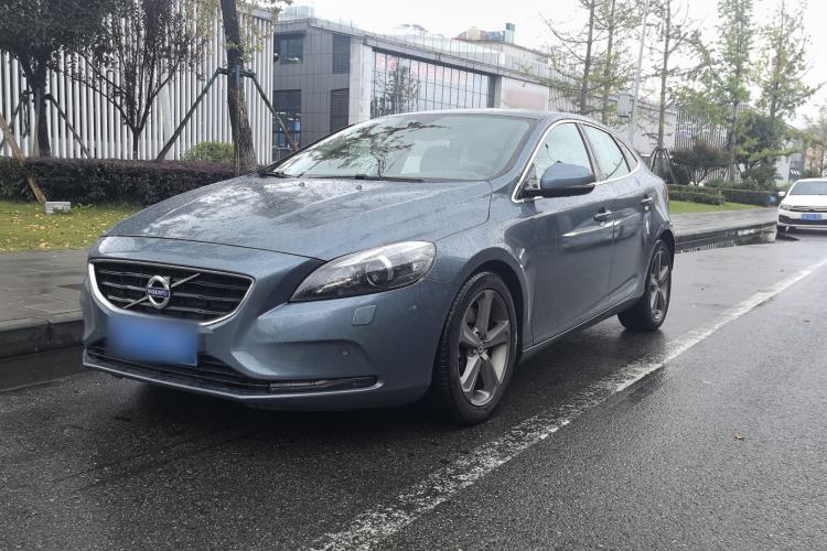 Used Volvo V40 2014 T5 Prestige Edition
