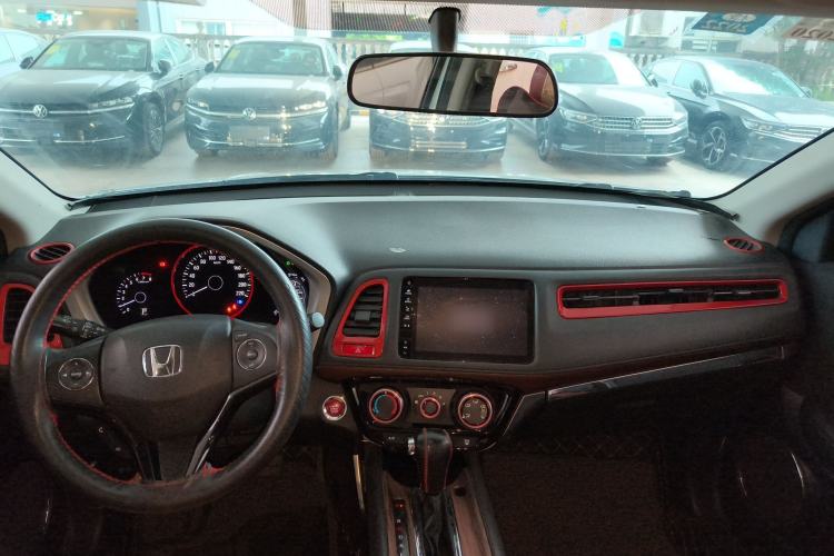 Used Honda Vezel 2018 1.5L CVT 2WD Technology Elite Model Center Console