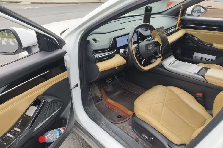 Used Geely Galaxy L6 2024 125km PLUS Dragon Edition