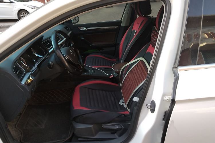 Used Volkswagen Lamando 2015 280TSI Manual Comfort Edition
