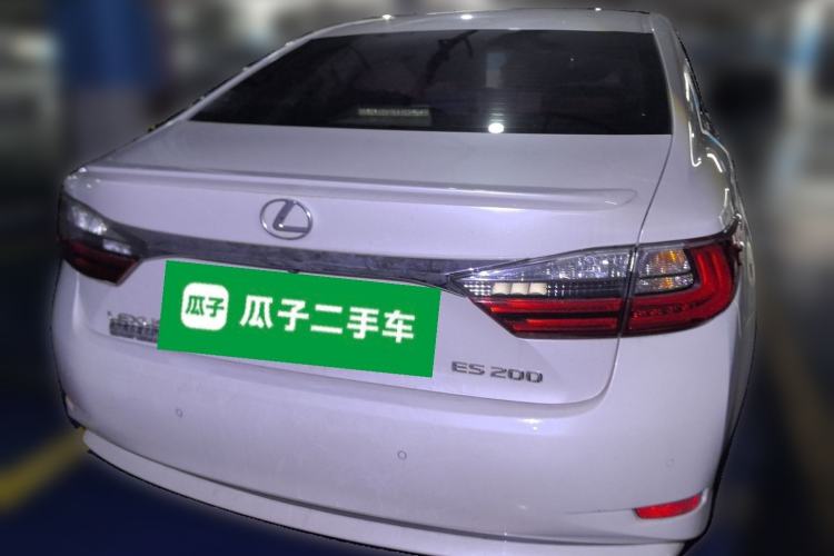Used Lexus ES 2015 200 Elite Edition Rear