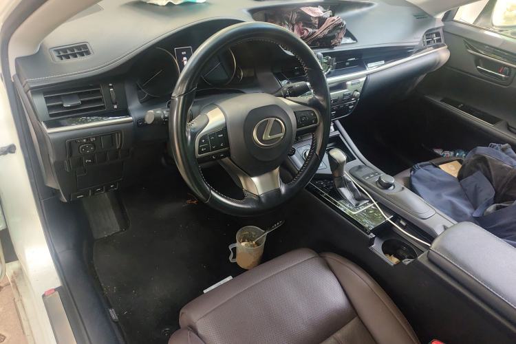 Used Lexus ES 2017 200 30th Anniversary Edition
