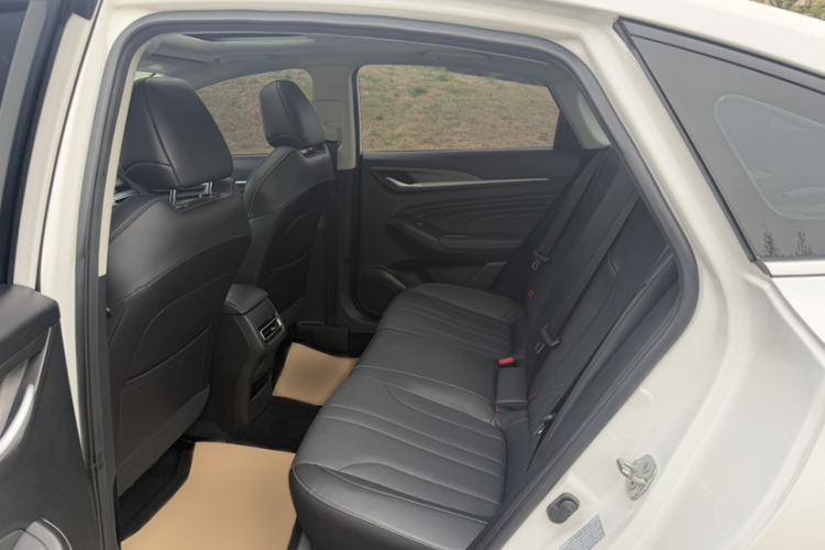 Used CHANGAN Eado 2021 PLUS 1.6L GDI CVT Luxury Model Interior 6