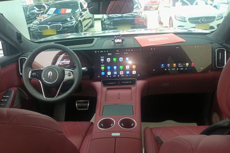 Used Hima AITO M8 2025 Extended-Range Max+ Version 53.4 kWh 5-Seater Edition Center Console