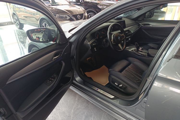 Used BMW 5 Series (Import) 2019 525i M Sport Package
