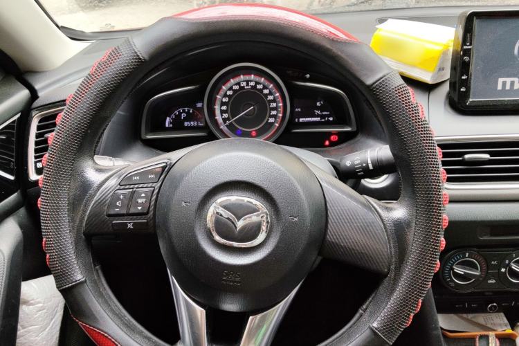 Used Mazda 3 Axela 2016 Sedan 1.5L Automatic Comfort Model