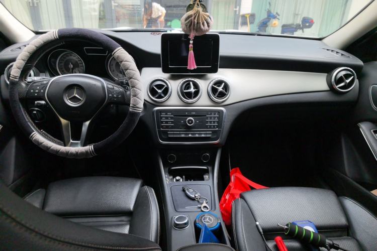 Used Mercedes-Benz GLA 2016 GLA 200 Sport Edition Center Console