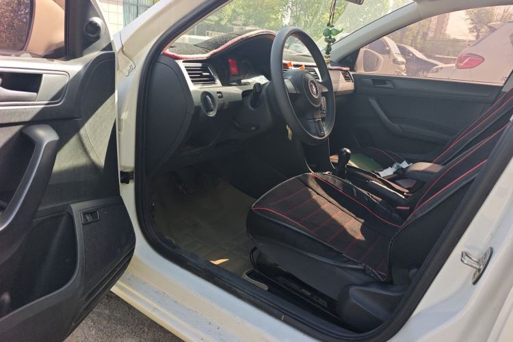 Used Volkswagen Santana 2015 1.4L Manual Fashion Edition