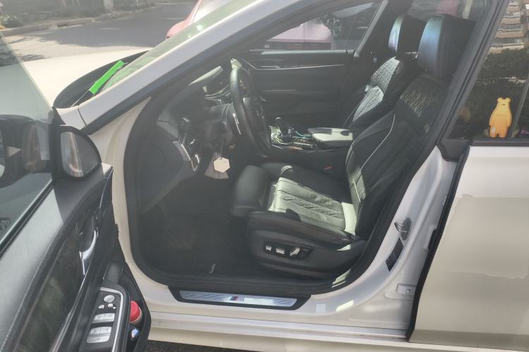 Used BMW 6 Series GT 2022 630i M Sport Grand Touring Edition Driver Seat