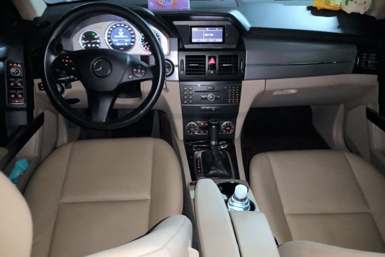 Used Mercedes-Benz GLK-Class 2010 GLK 300 4MATIC Fashion Model