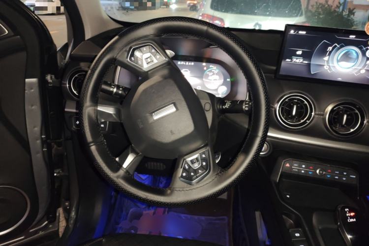 Used Wey VV6 2021 2.0T Two-Wheel Drive Smart Plus