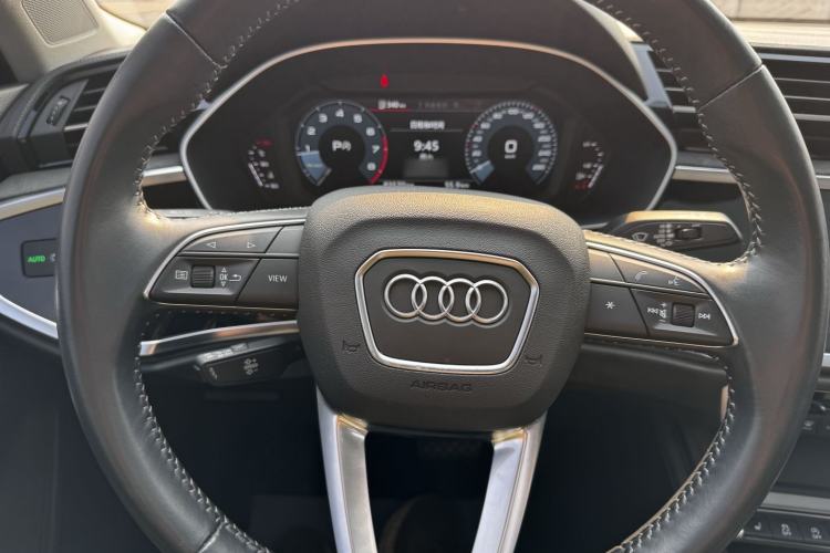 Used Audi Q3 2021 35 TFSI Progressive Dynamic Edition
