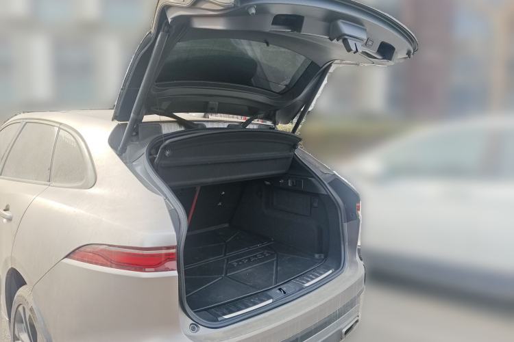 Used Jaguar F-PACE 2021 340 PS R-Dynamic SE
