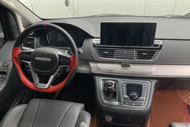 Used SAIC MAXUS G10 2023 2.0T Manual Multi-Function Version Diesel 7/8/9 Seats