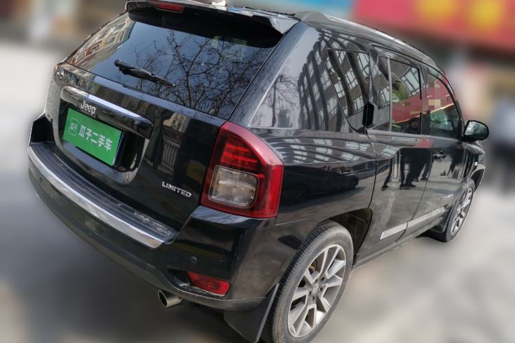 Used Jeep Compass 2014 2.4L four-wheel drive luxury version
