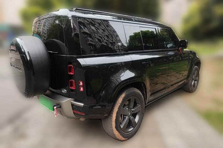 Used Land Rover Defender 2022 110 P400 X-DYNAMIC HSE Rear Right 45 Deg