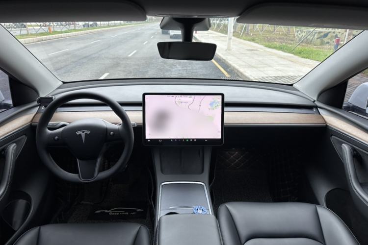 Used Tesla Model Y 2021 Long-Range All-Wheel-Drive Version