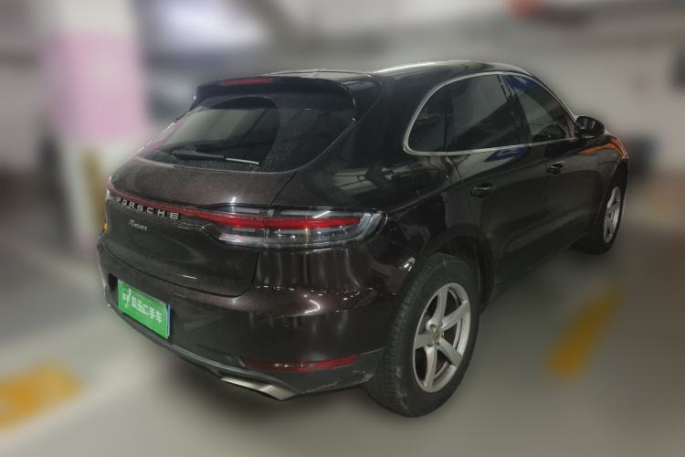 Used Porsche Macan 2018 Macan 2.0T Rear Right 45 Deg