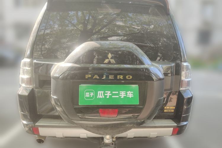 Used Mitsubishi Pajero 
