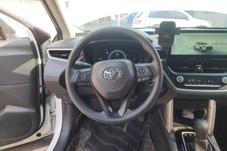 Used Toyota Corolla Cross 2024 2.0L Smart Electric Hybrid Dual-Engine Pioneer Edition
