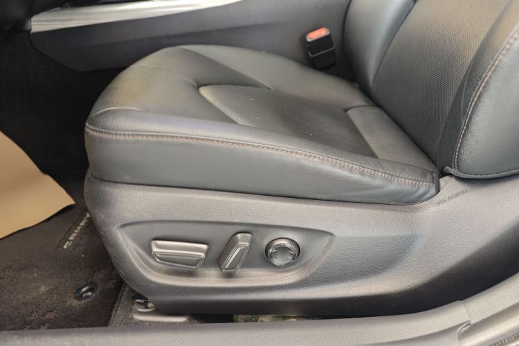 Used Toyota Camry 2019 Dual-Engine 2.5 HG Luxury Edition China VI Standard
