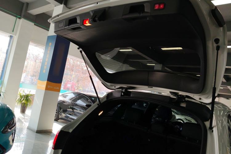 Used Mercedes-Benz GLC 2022 Facelift GLC 260 L 4MATIC Luxury Edition
