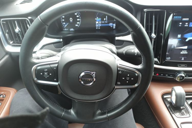 Used Volvo S60 New Energy 2021 T8 E-Drive Hybrid Four-Wheel Drive Smart Luxury Edition
