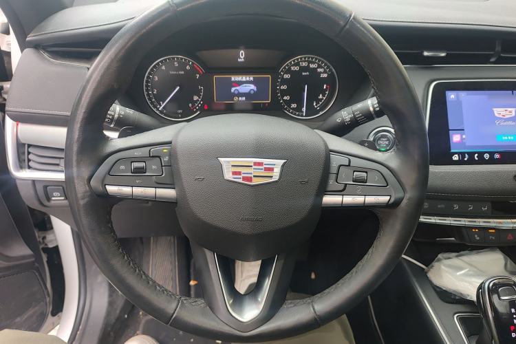 Used Cadillac XT4 2021 28T Two-Wheel Drive Leading Version
