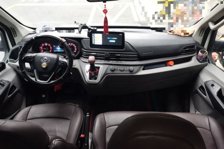 Used SAIC MAXUS Xintu V90 
